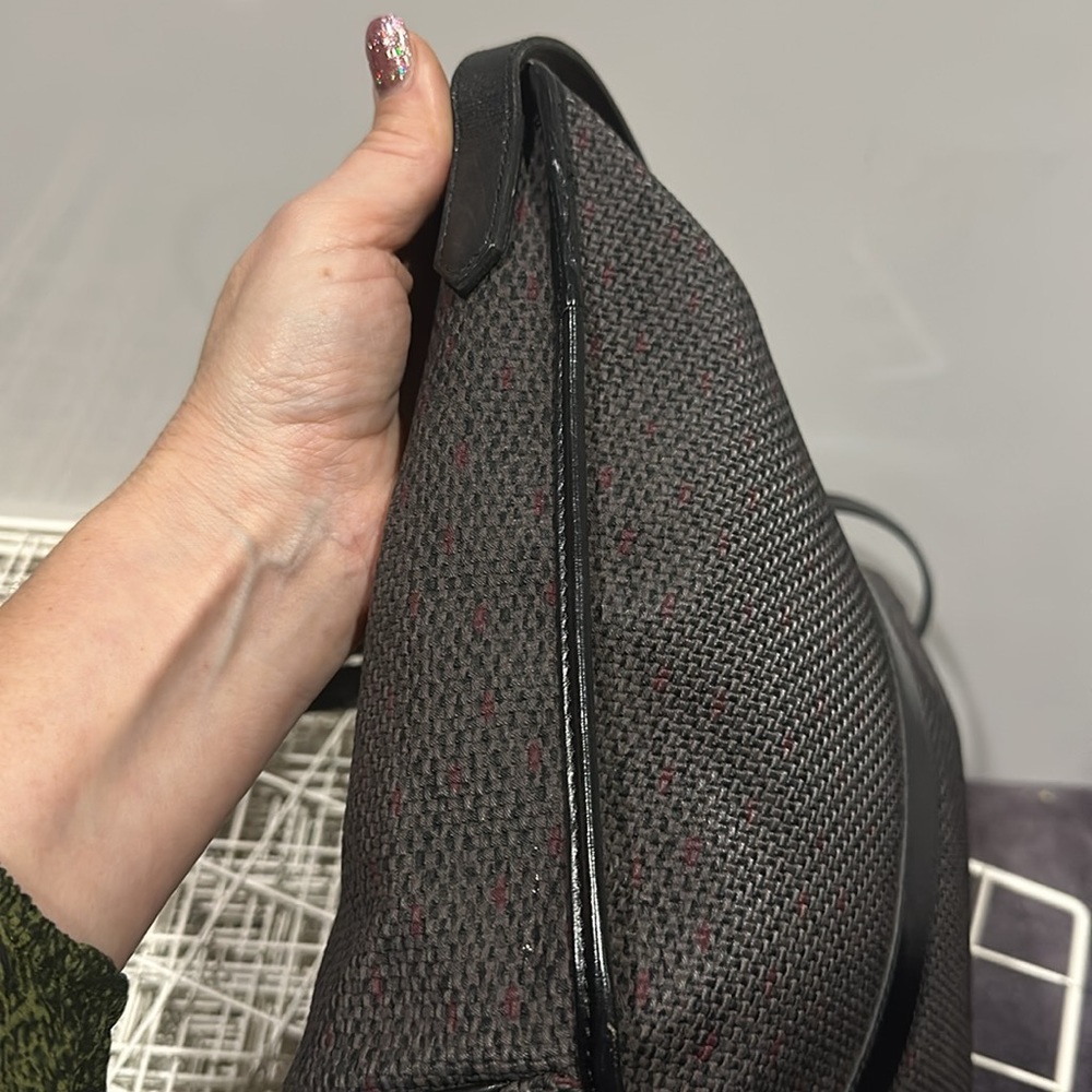 YSL crossbody.  Excellent used condition! - Picture 8 of 17